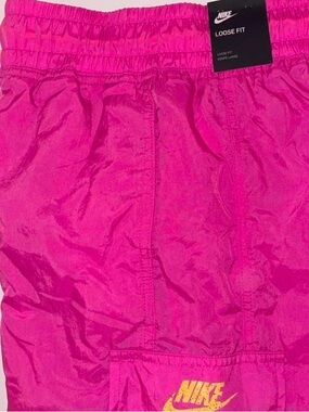 💖 NWT Nike Hot Pink Nylon Cargo Parachute Track Pants ⚡️